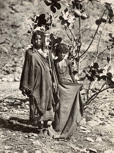 Zwei Mària-Mädchen, 09.05.1936