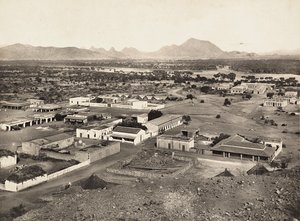 „Ein Imperium aufbauen“ im faschistischen Zeitalter: Blick auf Agordat, 09/05/1936 von Modestino Baldinetti