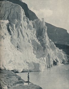 Tumble-Gletscher und Bergsee auf Kanadas höchstem Berg, um 1935 von Mondiale