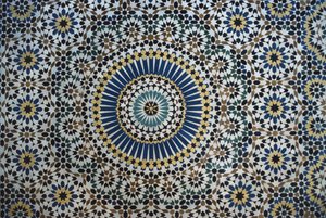 Kasbah von Thamiel Glaoui, Zellij-Fliesenarbeit, Detail (Keramik) von Moroccan School