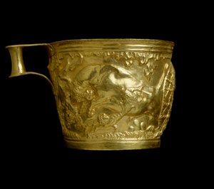 Mykenische Kunst: Goldkelch mit Darstellung einer Stierszene vom Fundort Vapheio