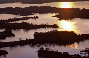 Luftaufnahme an der Westküste der Chesapeake Bay in Virginia um Mathews County von Nathan Benn