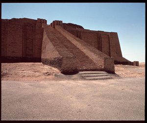 Ansicht der Treppe des rekonstruierten Zikkurats, 2050 v. Chr.