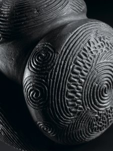 Geschnitzter Ball von Glass Hill, Towie, Aberdeenshire, Neolithikum, um 3000 v. Chr. (Stein) von Neolithic Neolithic