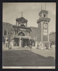 Porta Magna des Arsenals von Venedig von Neue Photographische Gesellschaft