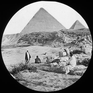 Die großen Pyramiden, Gizeh, Ägypten von Newton and Co