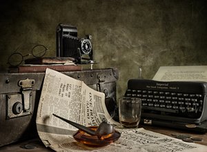 Vintage Schreibtisch eines Schriftstellers von Nick Walton