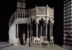 Gotische Kunst: Marmorkanzel von Nicola Pisano