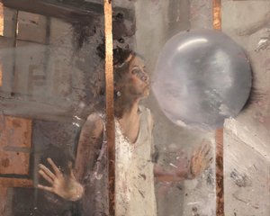 Bubble V (Mädchen hinter dem Fenster) (2020) von Nicola Pucci