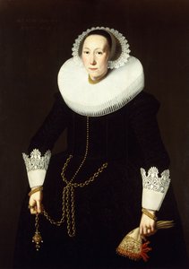 Porträt einer Dame, stehend in Dreiviertellänge, in einem aufwendigen schwarzen Kostüm, mit weißem Kragen und Spitzenmanschetten, eine Goldkette und ein Paar Handschuhe haltend, 1633 von Nicolaes Eliasz