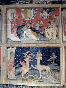 Offenbarungsvorhang (1373-1383). Jean überrascht von der Auferstehung der beiden Freunde. Der Drache gibt einem Panther ein königliches Zepter