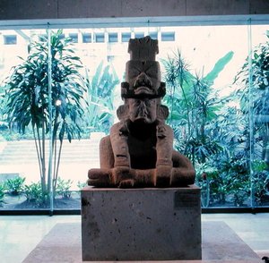 Monument 1 aus San Martin Pajapan, Präklassische Periode von Olmec Olmec