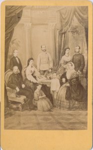 Franz Joseph I. und Elisabeth von Österreich und ihre kaiserliche Familie (Illustration) von Oprawil & Co.