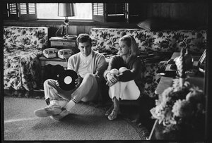 Burt Bacharach zu Hause mit Angie Dickinson