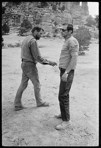 Burt Lancaster mit Sydney Pollack am Set von 