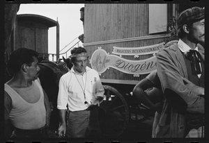 Louis Malle mit Crew am Set von 