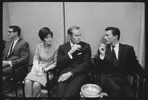 Rock Hudson, Charlton Heston, Laurence Harvey warten auf Prinzessin Margaret von Orlando Suero