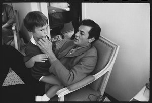 Tony Curtis mit Tochter Jamie Lee Curtis