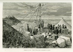 Verladen der Kisten archäologischer Ausgrabungen, Persien. Gravur von Tofani zur Illustration der Geschichte „A Suse“
