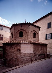 Frühchristliche Architektur: Baptisterium