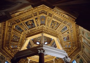 Ansicht des Gewölbes im frühchristlichen Baptisterium von San Giovanni in Laterano (St. Johannes im Lateran), erbaut um 440. Rom von Paleo Christian