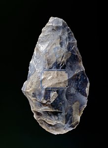 Handaxt, aus St. Acheul, Somme, Amiens, Frankreich, Paläolithikum, ca. 200.000 v. Chr.