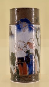 Vase mit bretonischen Szenen