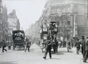 Ludgate Circus, London, vorbereitet für das Jubiläum der Königin, 1897 von Paul Martin
