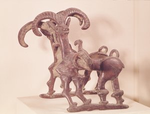 Pferdegebisse mit zwei Steinböcken verziert, aus Lorestan, Iran, 8.-7. Jahrhundert v. Chr.