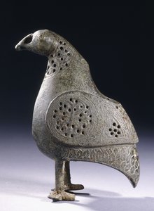Ein persischer bronzener Räuchergefäß in Form eines Vogels, 12. Jahrhundert