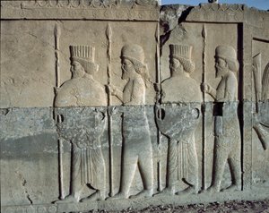 Kaiserliche Garde. Reliefs der östlichen Treppe der Apadana, 6. Jahrhundert v. Chr. von Persian School
