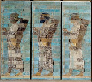 Das Fries der Bogenschützen, aus dem Palast von Darius I., König von Persien, in Susa von Persian School