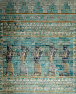 Der Fries der Bogenschützen, aus dem Palast von Darius I., König von Persien, in Susa (6. Jahrhundert v. Chr.). Emailliertes Ziegelrelief. 510 v. Chr. Paris, Louvre Museum von Persian School