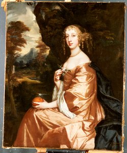 Porträt von Lady Penelope Nicholas, die eine Orange in einer Landschaft hält