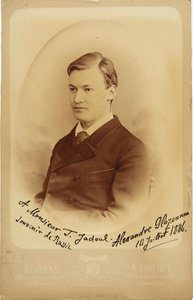 Porträt des Komponisten Alexander Glasunow, 1886 von Petersburg . Photo studio Alfred Lorens