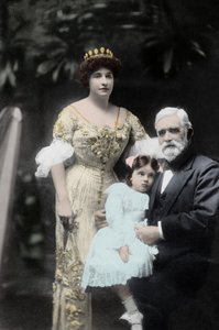 Australische Sängerin Nellie (Nelly) Melba (1861-1931) mit ihrem Vater und einem unbekannten kleinen Mädchen. Melbourne, frühes 20. Jahrhundert