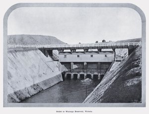 Auslass zum Waranga Reservoir, Victoria von Photographer Australian