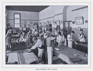 Sloyd-Holzarbeitsklasse, Victoria (s/w Foto) von Photographer Australian
