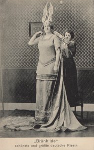 Brunhilde, die schönste und größte deutsche Riesin
