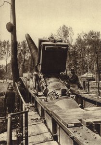 Deutsche 380-mm-Eisenbahngeschütz vom Typ, der bei den Bombardierungen von Verdun und Dünkirchen, Frankreich, im Ersten Weltkrieg verwendet wurde von Photographer German