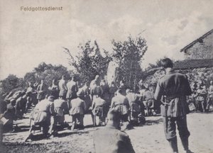 Deutsche Soldaten bei einem Freiluftgottesdienst von Photographer German