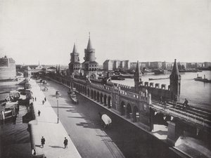 Oberbaumbrücke mit der Hochbahn von Photographer German