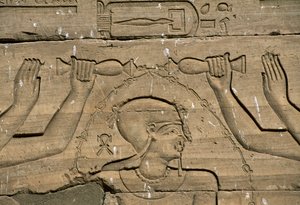 Basrelief, Tempel von Kalabsha (auch Tempel von Mandulis), Assuan, erbaut ca. 30 v. Chr., ägyptische Zivilisation