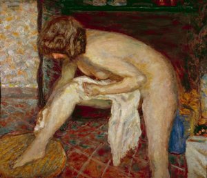 Nackt bei seiner Toilette vor dem Kamin