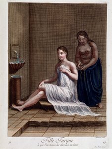 Türkisches Mädchen, dem im Bad die Haare geflochten werden - in „Sammlung von 100 Drucken, die verschiedene Nationen des Levante 1707 und 1708 darstellen“ im Auftrag von M. de Frriol, Botschafter des Königs am Hof und aktualisiert 1712-13 durch die Pflege 