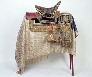 Sattel von Adam Kazimierz Czartoryski (1734-1823) Kommandant der Galizischen Garde, 1782-83 (Holz, Leder, Samt mit Silber & Gold) von Polish School