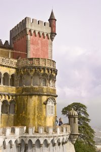 Ein Burgturm von Portuguese School