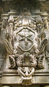 Nordseite des Obelisken des Santuário de Nossa Senhora dos Remédios, Lamego, Portugal. 1738 von Portuguese School