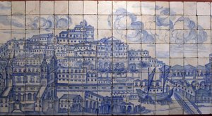 Panoramablick auf Lissabon, vor dem Erdbeben von 1755 - Azulejos Anfang des 18. Jahrhunderts, Tafel aus dem ehemaligen Palast der Grafen von Tentugal, Lissabon (Großes Lissabon-Panorama vor dem Erdbeben von 1755, Fayence Anfang des 18. Jahrhunderts, ehemal