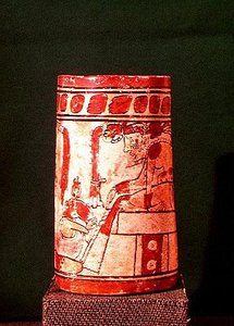 Zylindrische Vase, Maya, 7.-8. Jahrhundert